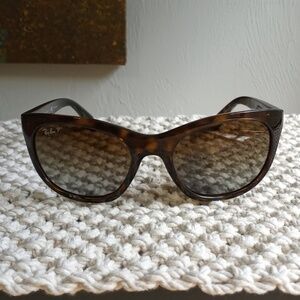 RAY-BAN Women's Sunglasses Polarized RB 4216 Tortoise